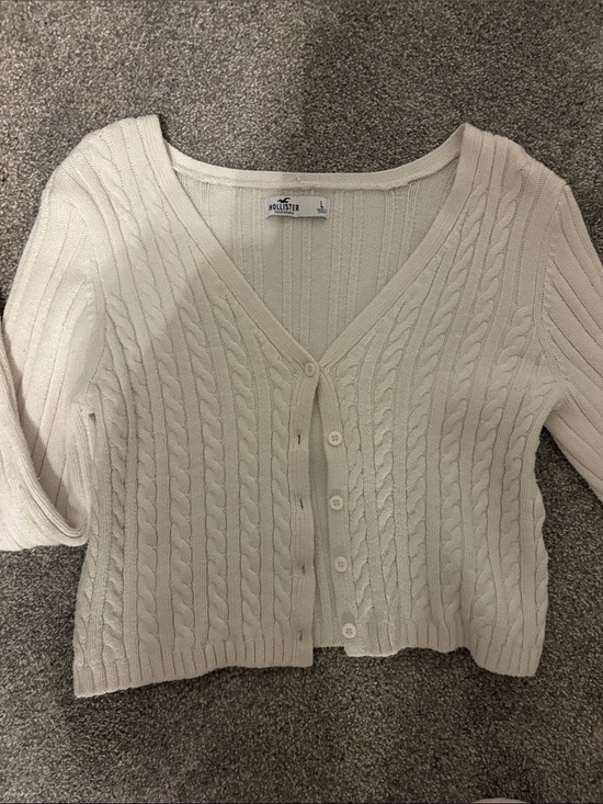 Hollister Sweaters - Hollister White Cable-Knit V-Neck Button Cardigan - SIZE LG BUT FITS SM/cropped